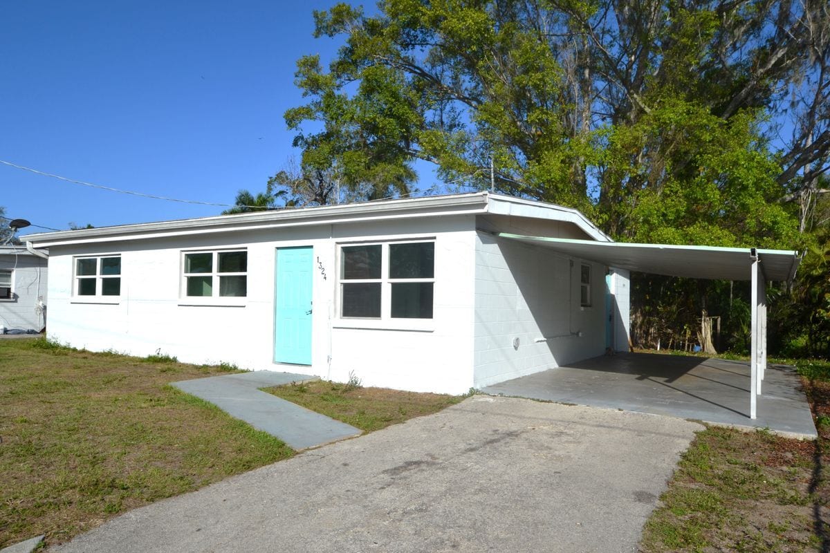Foto del edificio - 1324 Brookhill Dr