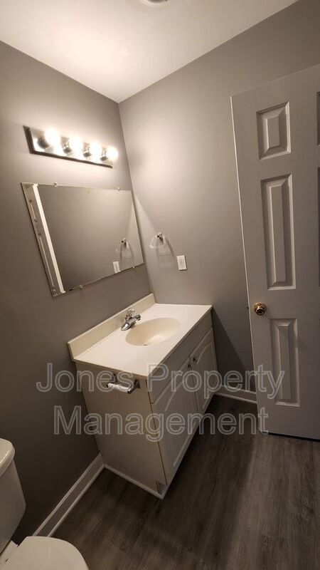 Foto del edificio - 320 N Key St