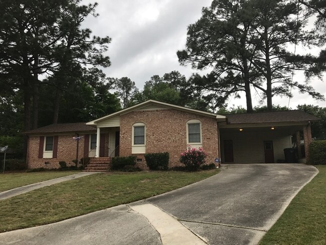 Building Photo - 2105 Hobson Ct