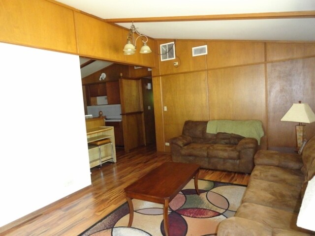 Foto principal - 1002 6th Ave E