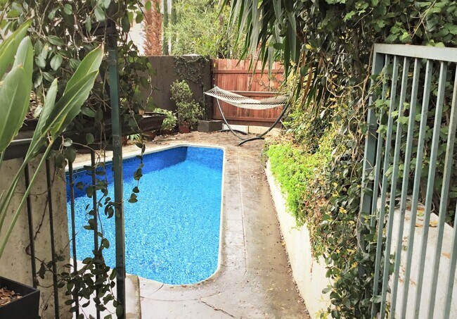 Foto del edificio - 11127 Sunshine Terrace