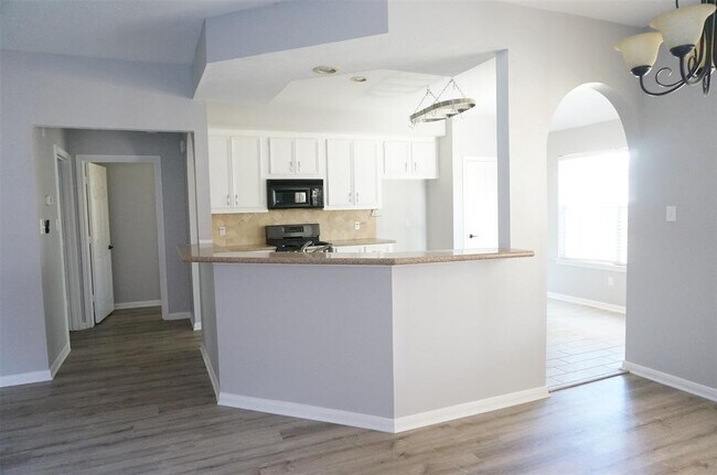 Building Photo - 6878 Stillwater Dr