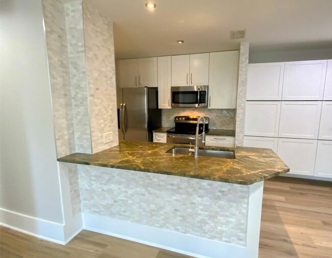 Photo - 1400 Gandy Blvd N Apartment