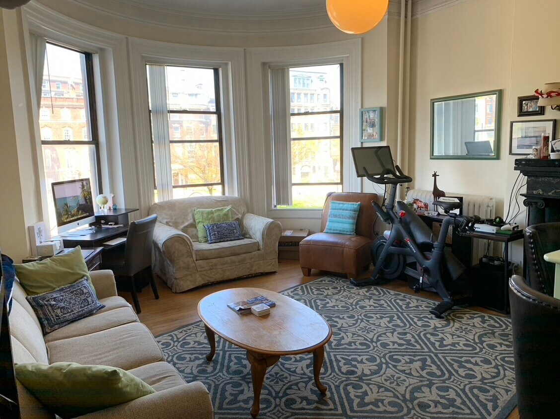 Foto del edificio - 484 Commonwealth Ave