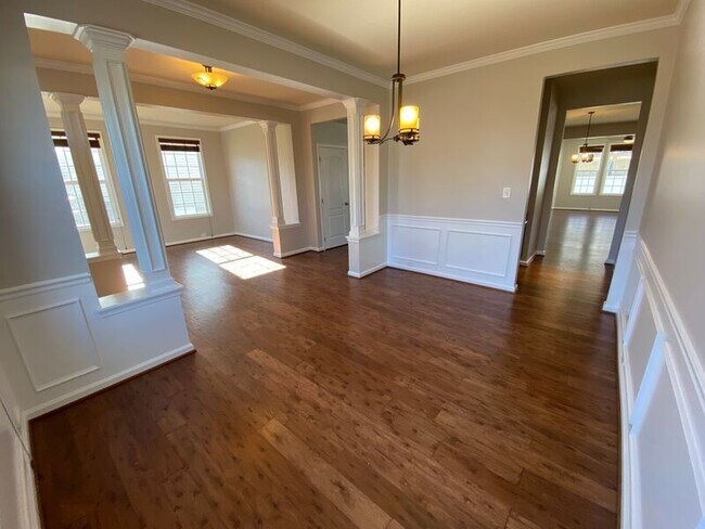 Building Photo - 99 Coachman Cir
