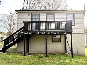 Building Photo - 2021.5 W Short 17th St
