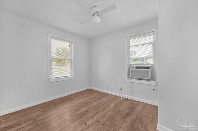 Foto del edificio - 2101 W Romana St