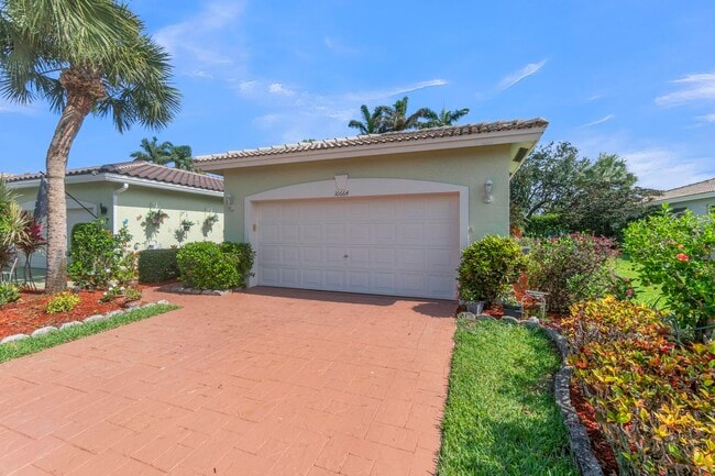 Building Photo - 10664 Royal Caribbean Cir