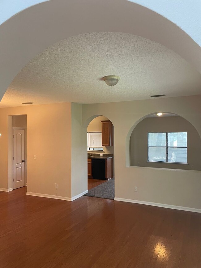 Foto del edificio - BEAUTIFUL & SPACIOUS 3/2.5 TOWNHOME!