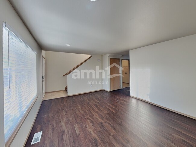 Foto del edificio - 19403 Valley View Dr