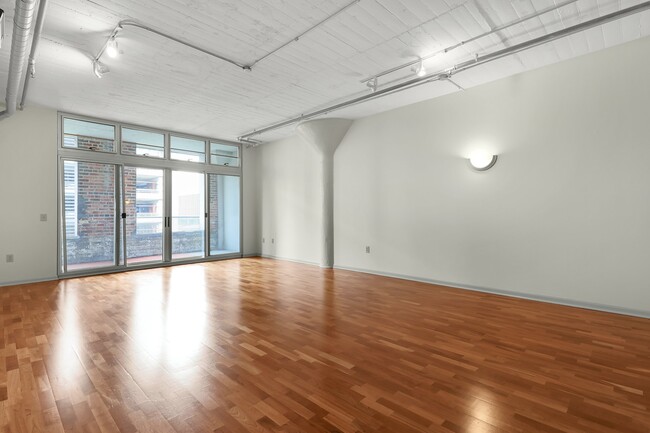 Foto del edificio - 221 N Front St