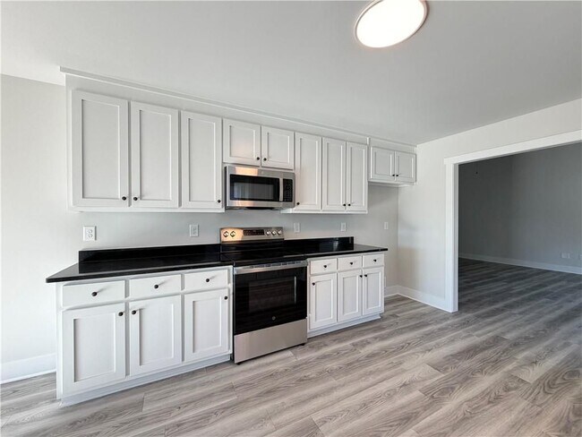 Building Photo - 106 Charlie Wy