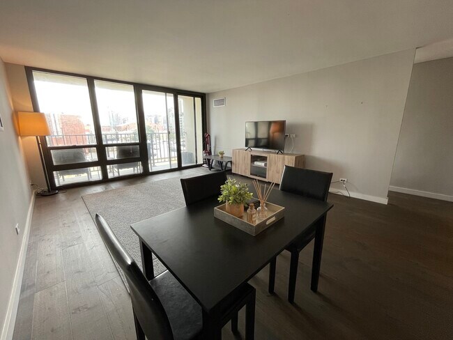 Foto del edificio - 1636 N Wells St