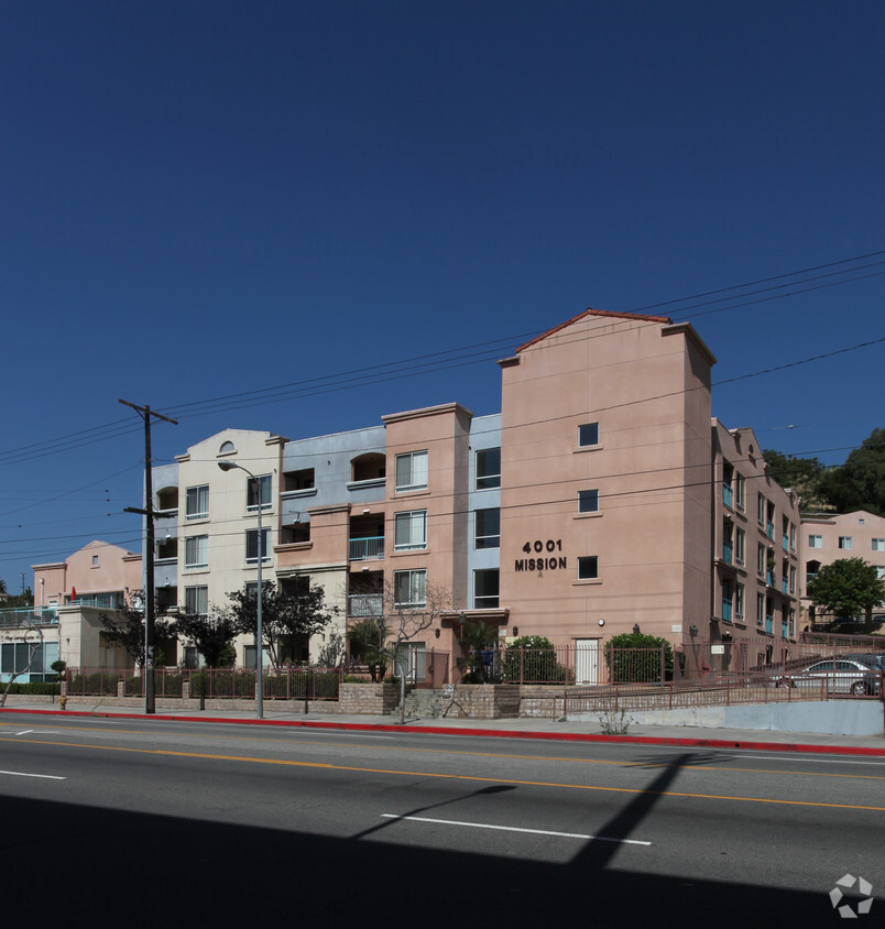 Foto del edificio - Mission Village