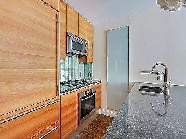 Foto del edificio - 300 Albany St