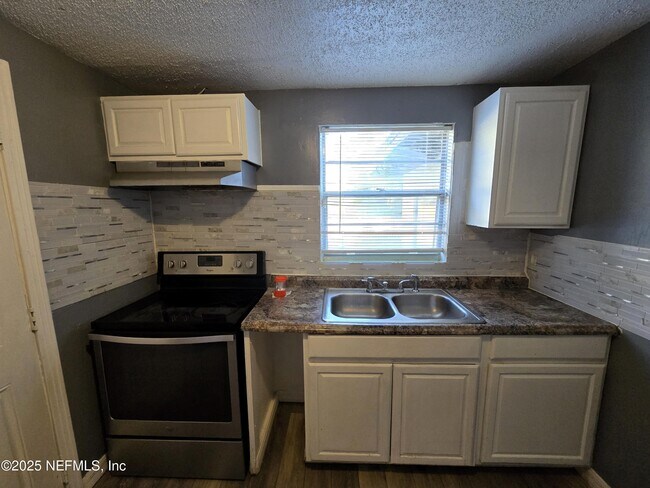 Foto del edificio - 9142 4th Ave