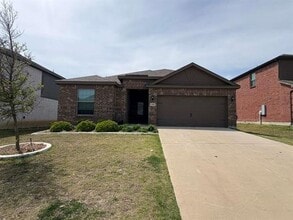 Building Photo - 306 Golden Sands Ln
