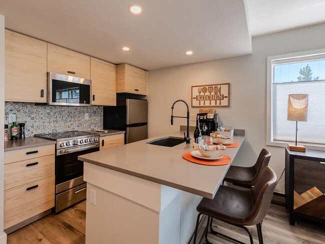 Foto del edificio - 267 Lake Dr