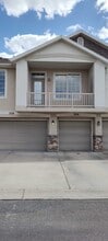 Building Photo - 334 W Birmingham Ln
