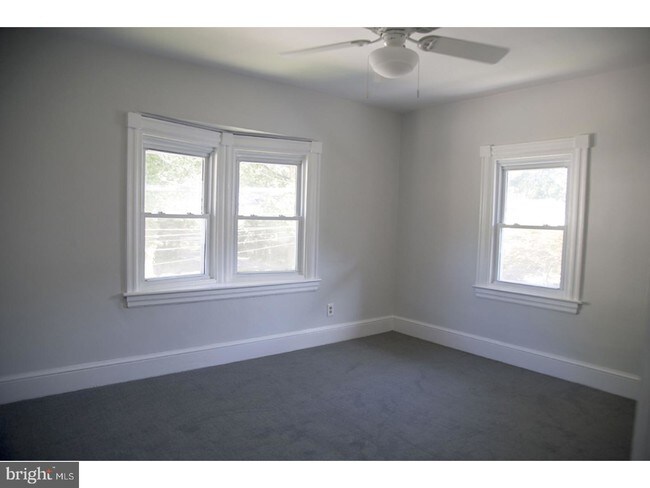 Foto del edificio - 232 Willow Ave