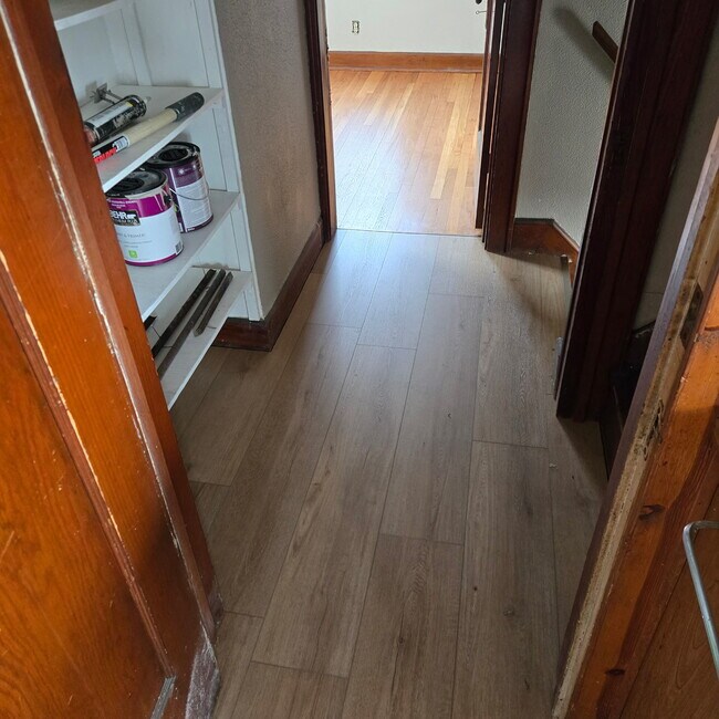 Otra vista de la cocina - 2116 Natchez Ave