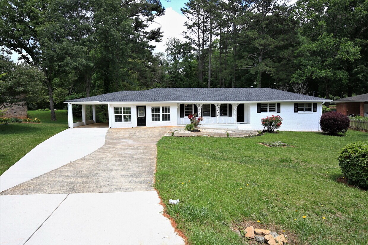 1222 Mary Dale Dr SW, Lilburn, GA 30047 House for Rent in Lilburn, GA