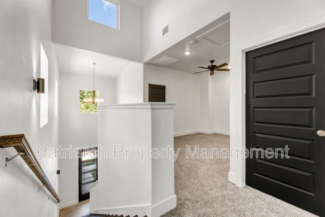 Photo - 205 Lynn Dr Apartment