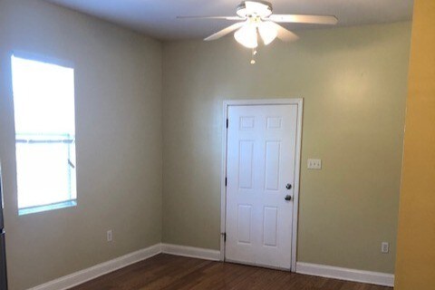 Living Rm/Dining Rm - 2044 Almonaster Ave