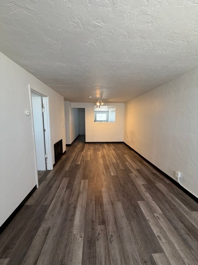 Foto del edificio - 928 W Ruby St