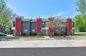 Building Photo - 460 N Garrett St