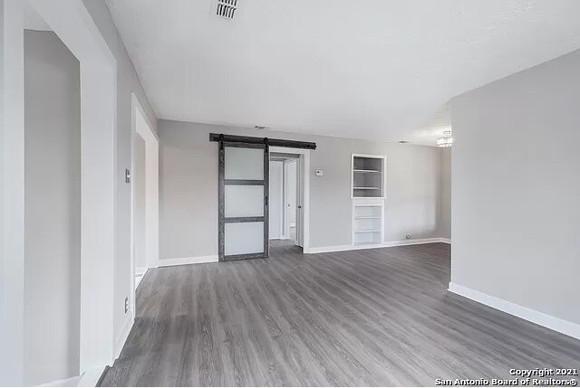 Building Photo - 1818 W Ridgewood Ct