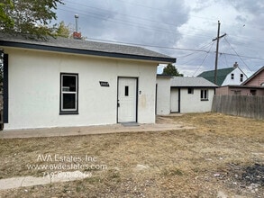 Building Photo - 2402 Wyoming Ave
