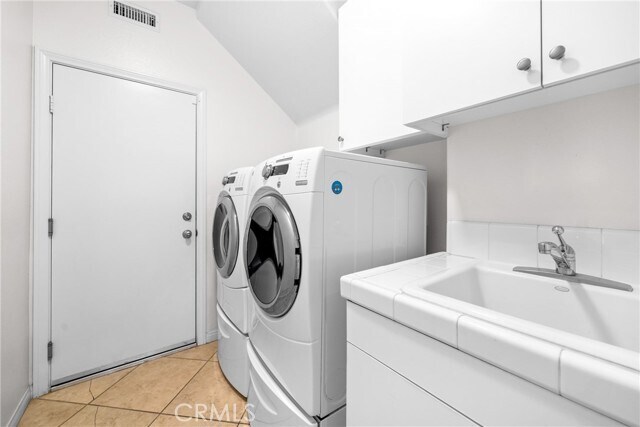 Foto del edificio - 24565 Summerland Cir