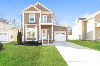 Building Photo - 15 Sycamore Ridge W