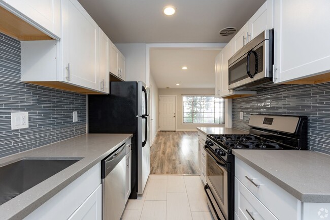 Interior Photo - 970 N. Serrano Ave.