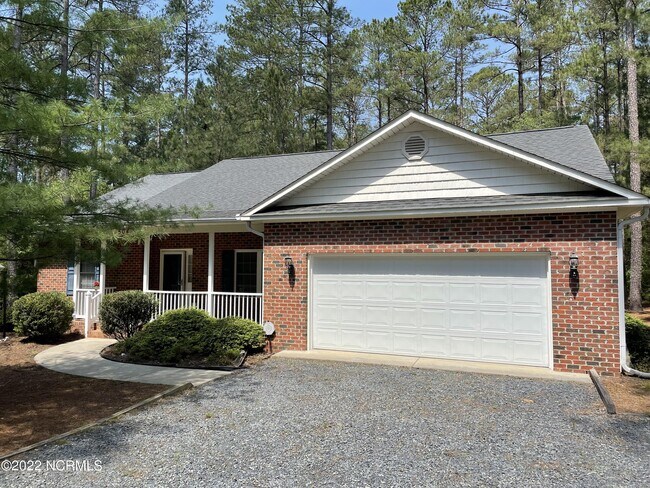 Building Photo - 504 Shelton Dr