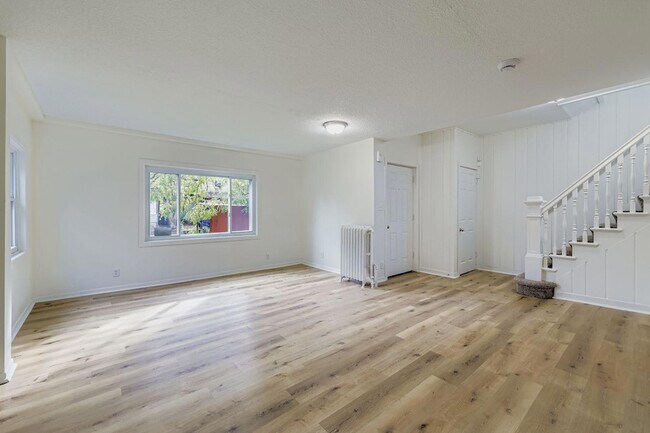 Building Photo - 1501 Sherburne Ave