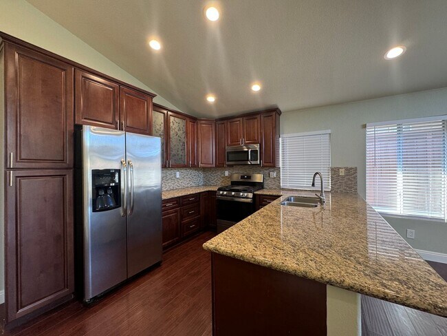 Building Photo - Murrieta 3 Bedroom Single Story for rent