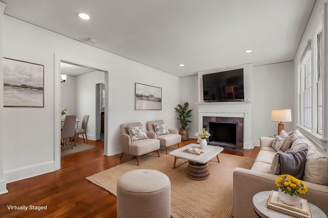 Photo - 202 Robinson St Townhome