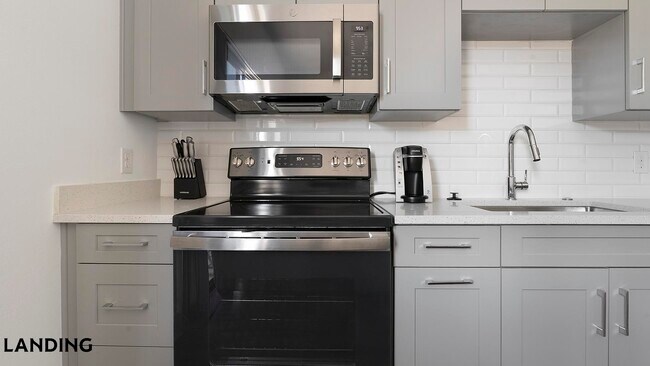 Foto del edificio - 2250 McGregor Blvd