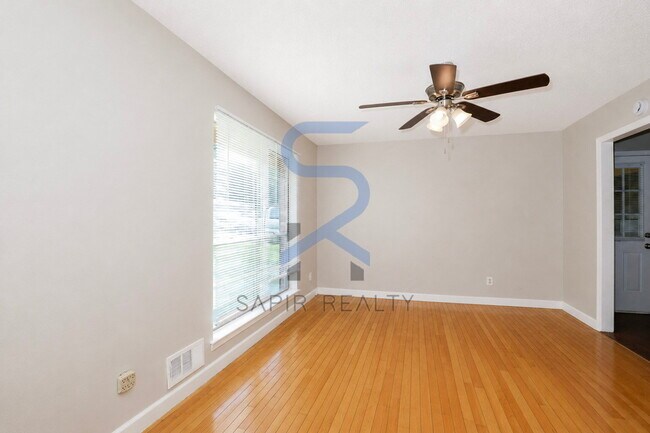 Foto del edificio - Peaceful Suburban Living Awaits – 3BR/1.5BA Home