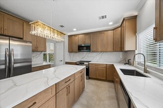 Building Photo - 1306 Hunter Wood Dr