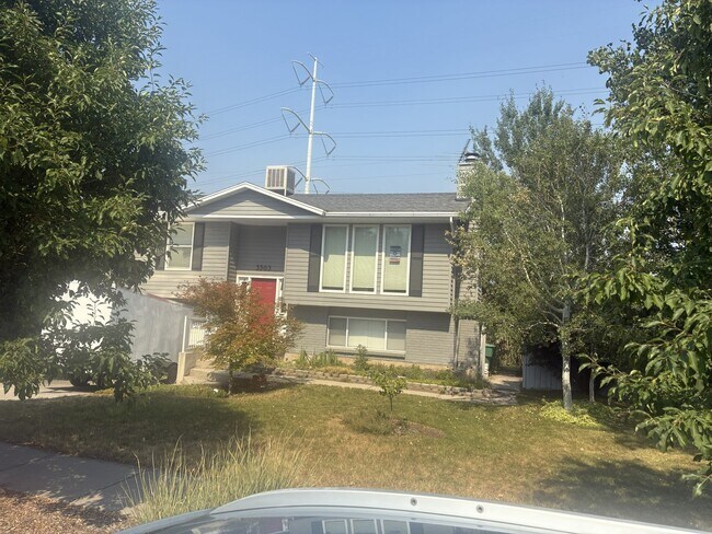 Building Photo - 5503 Walden Wood Cir