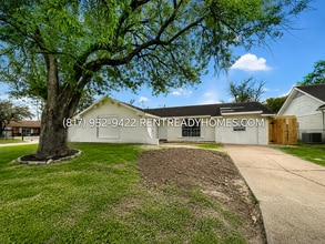Building Photo - 903 Progreso Dr