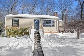 Building Photo - 37 Ridgeland Rd