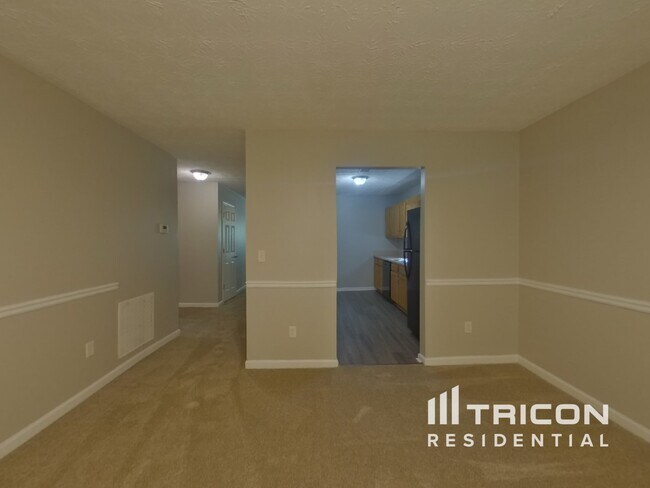 Foto del edificio - 492 Cathedral Dr