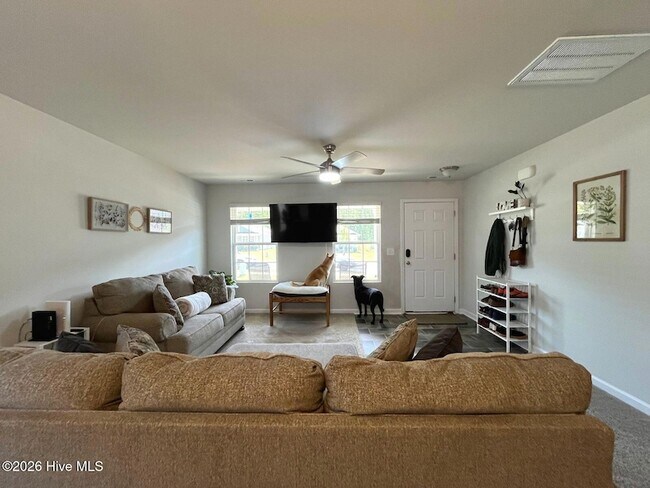 Foto del edificio - 784 Conductor Ct