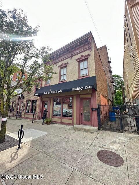 Foto principal - 203 Lark St