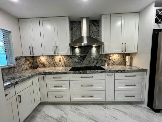Foto del edificio - 13375 NW 10th Terrace