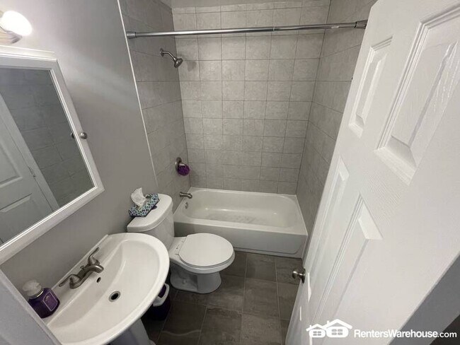 Foto del edificio - 7926 St Claire Ln